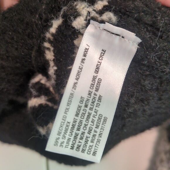 NEW Universal Thread Boucle Crewneck Pullover Sweater Women's Size Medium - Picture 4 of 5